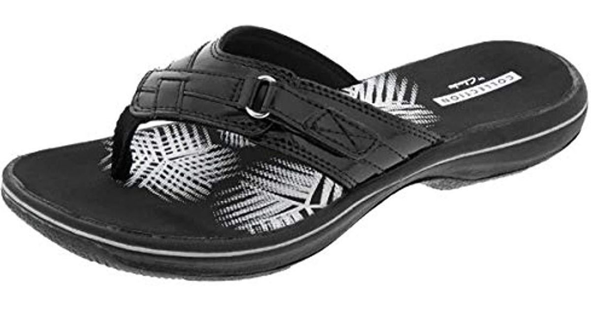 clarks black patent flip flops