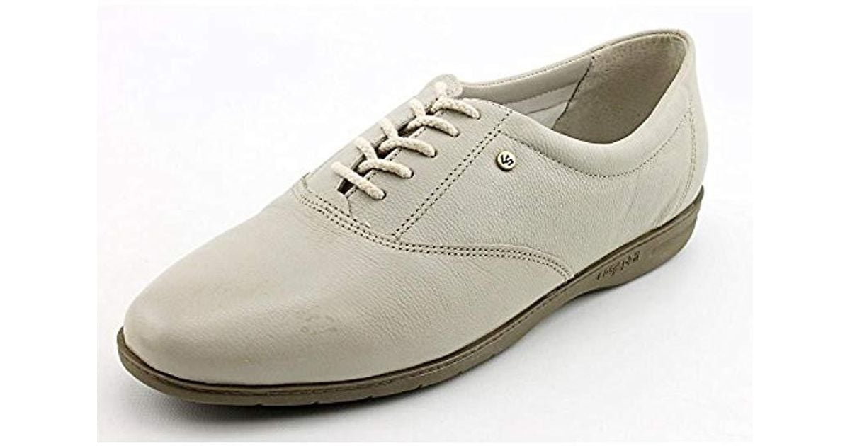 easy spirit women's motion lace up oxford