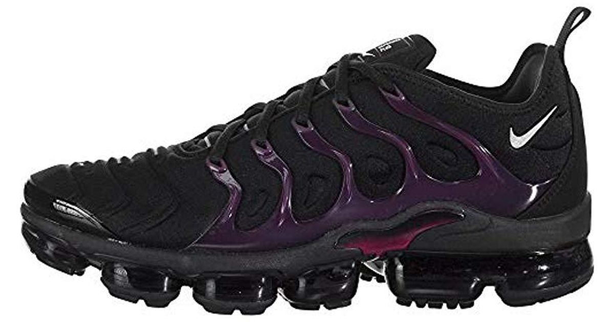 red nike vapormax plus
