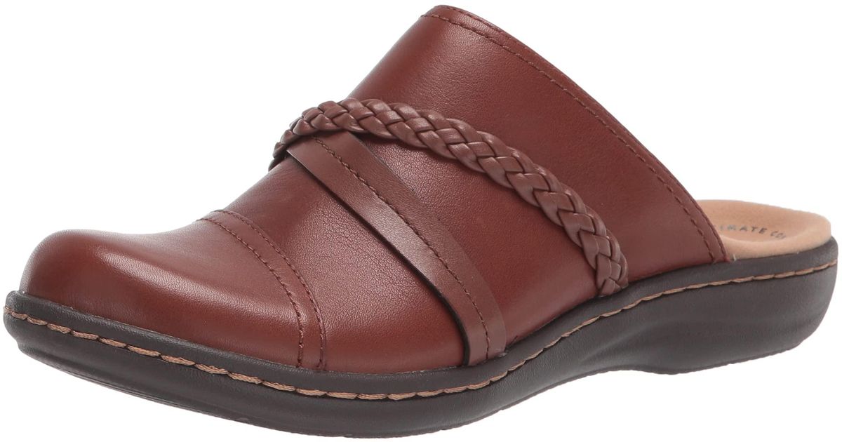 clarks women's step flow clog