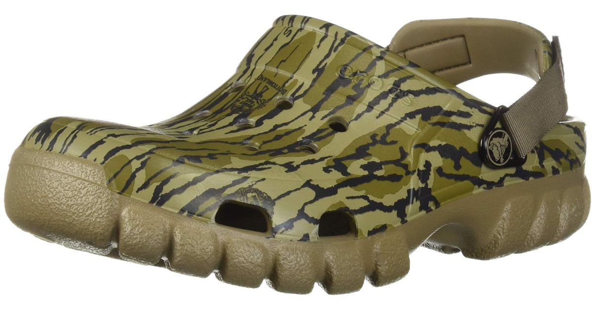 Crocs™ Offroad Sport Mossy Oak Bottom Clog in Green