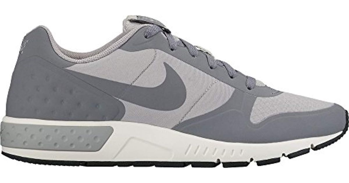 nike nightgazer grau