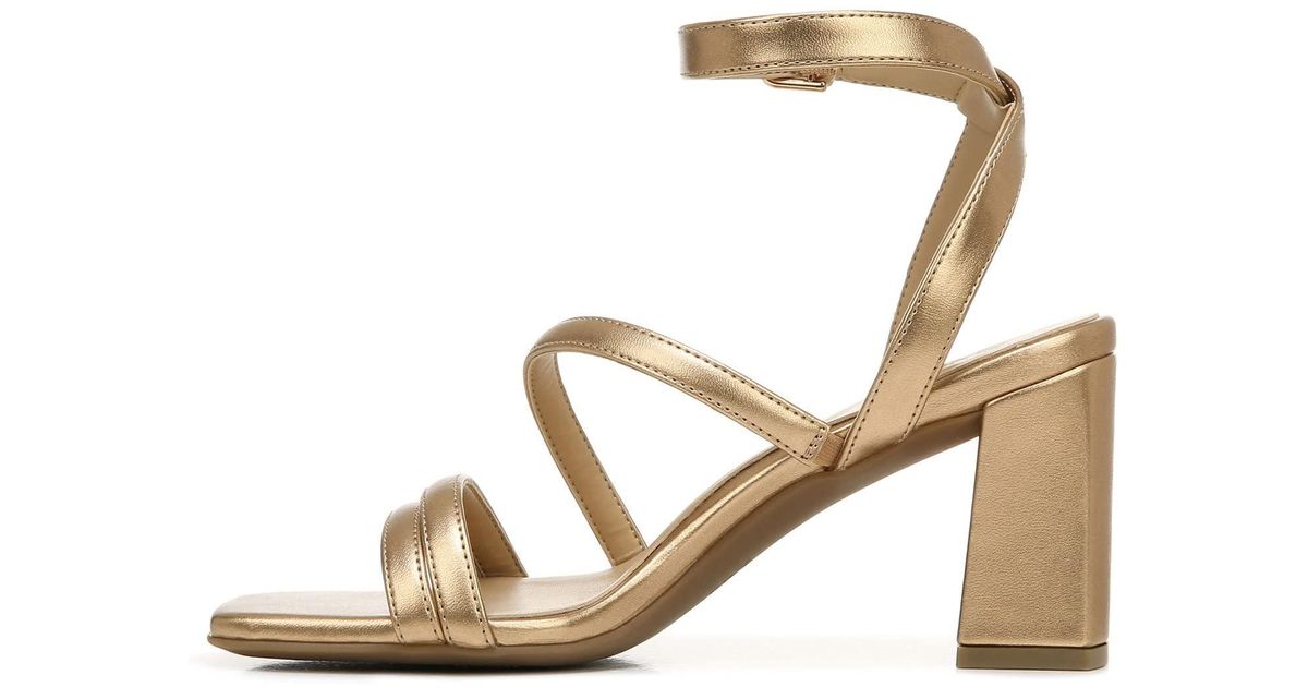 naturalizer rizzo sandals