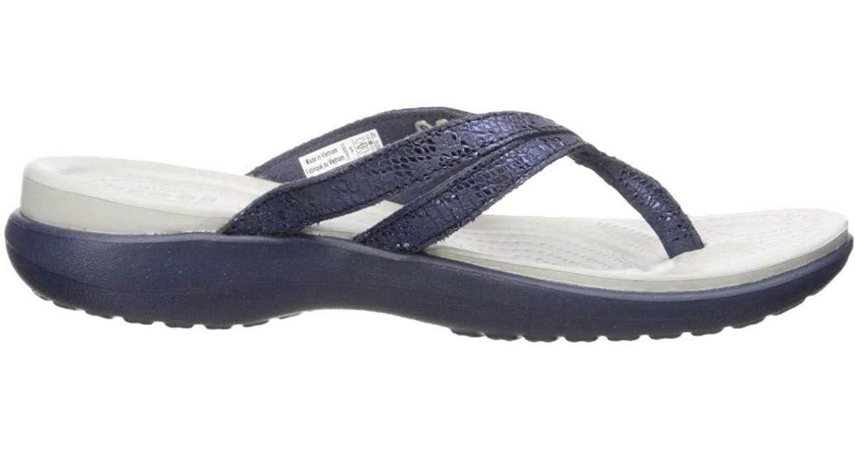 capris and flip flops