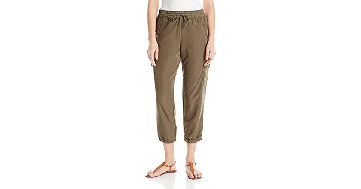 Lee Jeans Denim Comfort Fit Dakota Cargo Jogger Capri Pant In