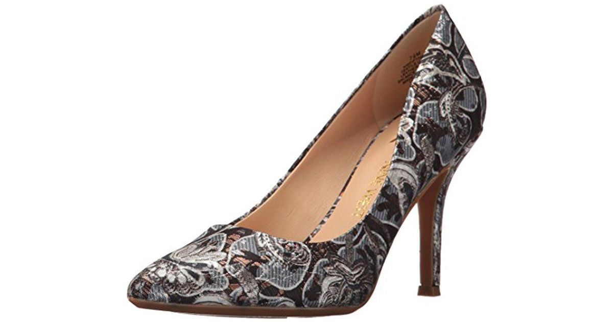 fifth pointy toe pumps