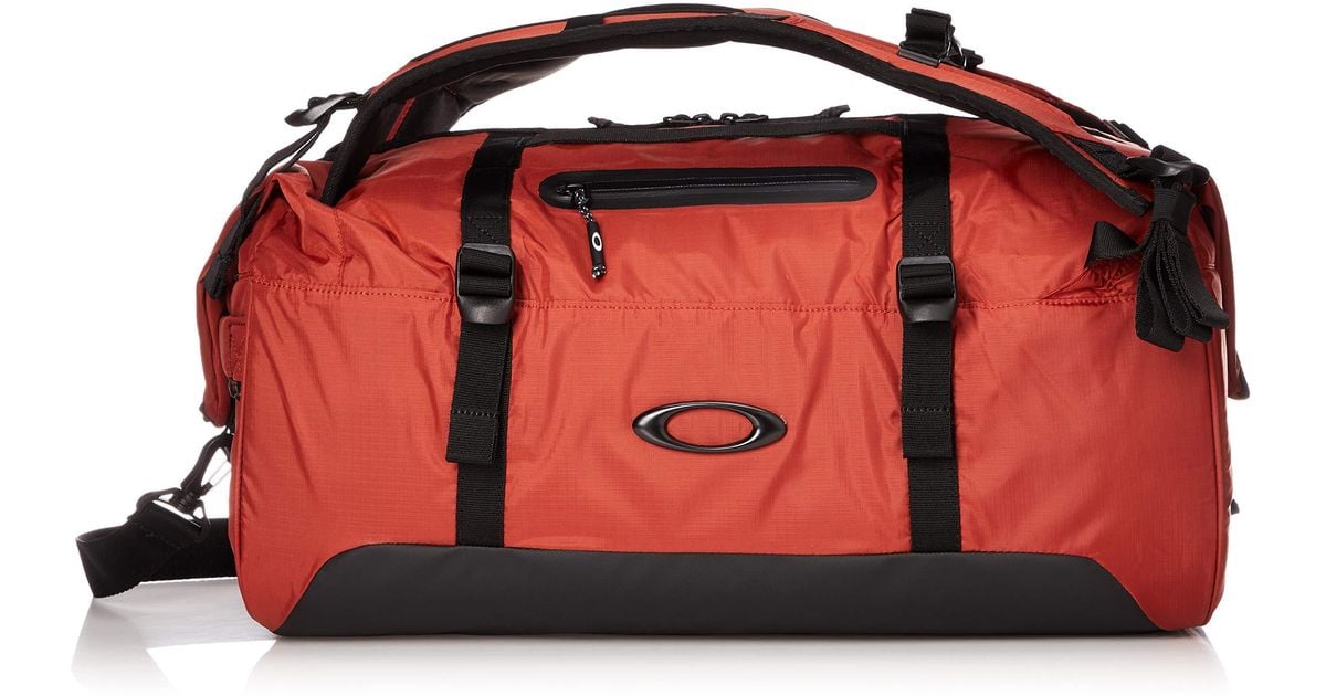 Oakley Outdoor Duffle Bag in Red for Men | Lyst