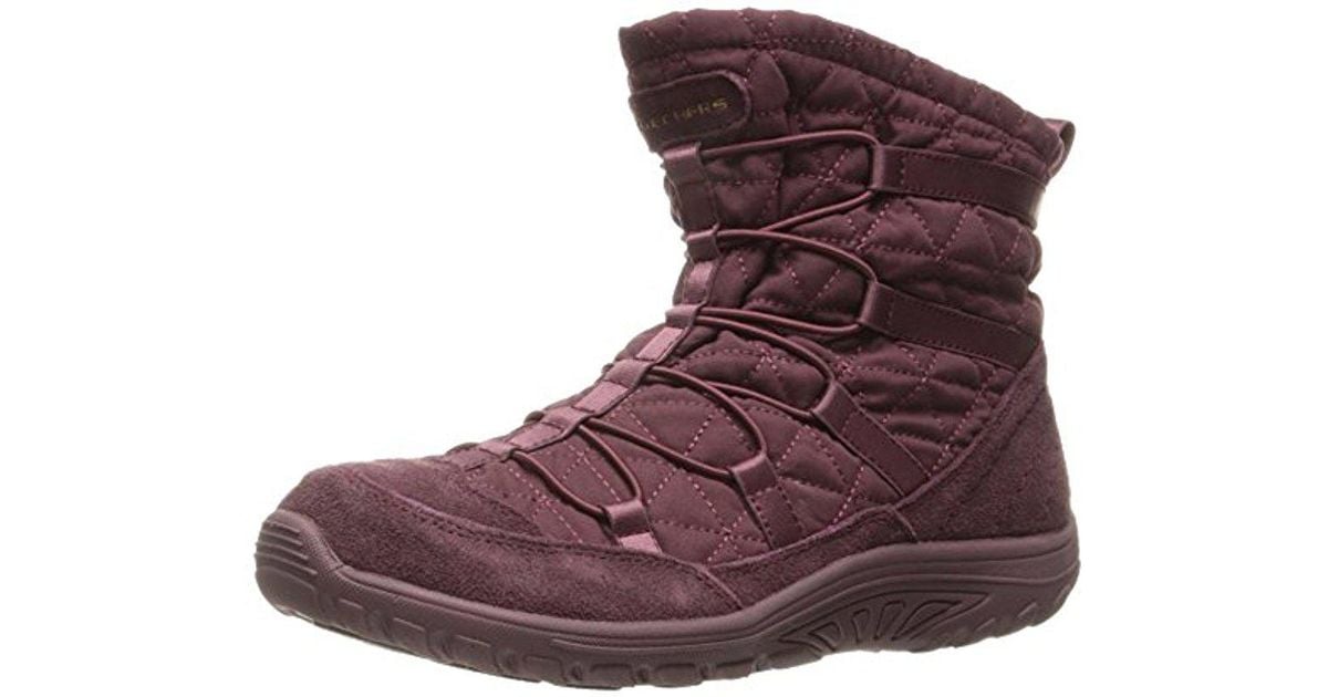 skechers women's reggae fest steady quilted bungee ankle bootie