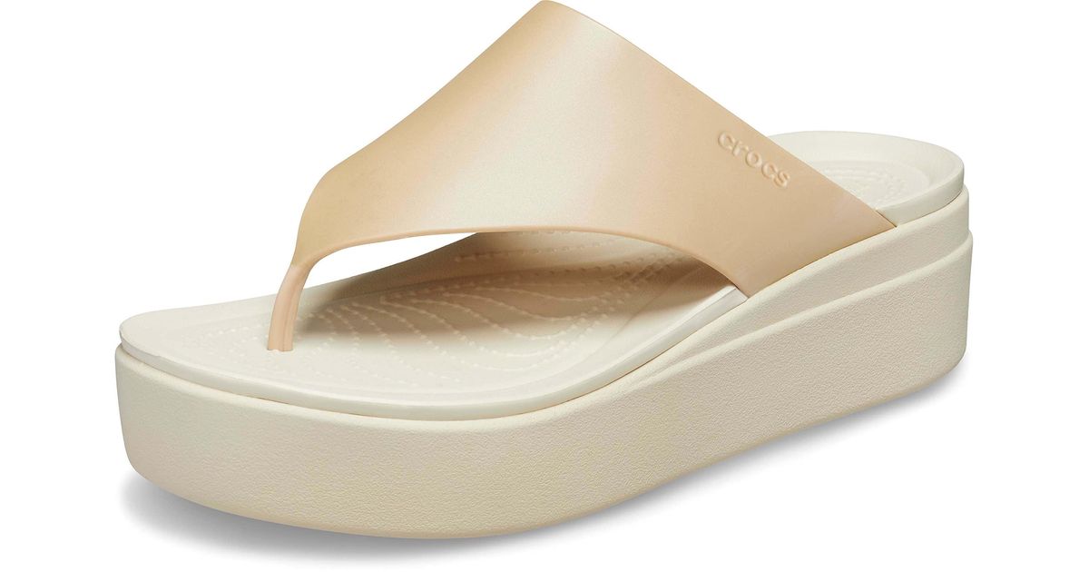 Crocs™ Brooklyn Platform Flip Flops in Black Lyst