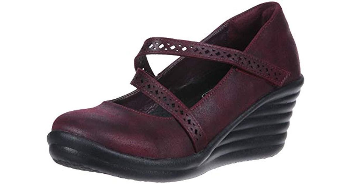 mary jane wedge pump