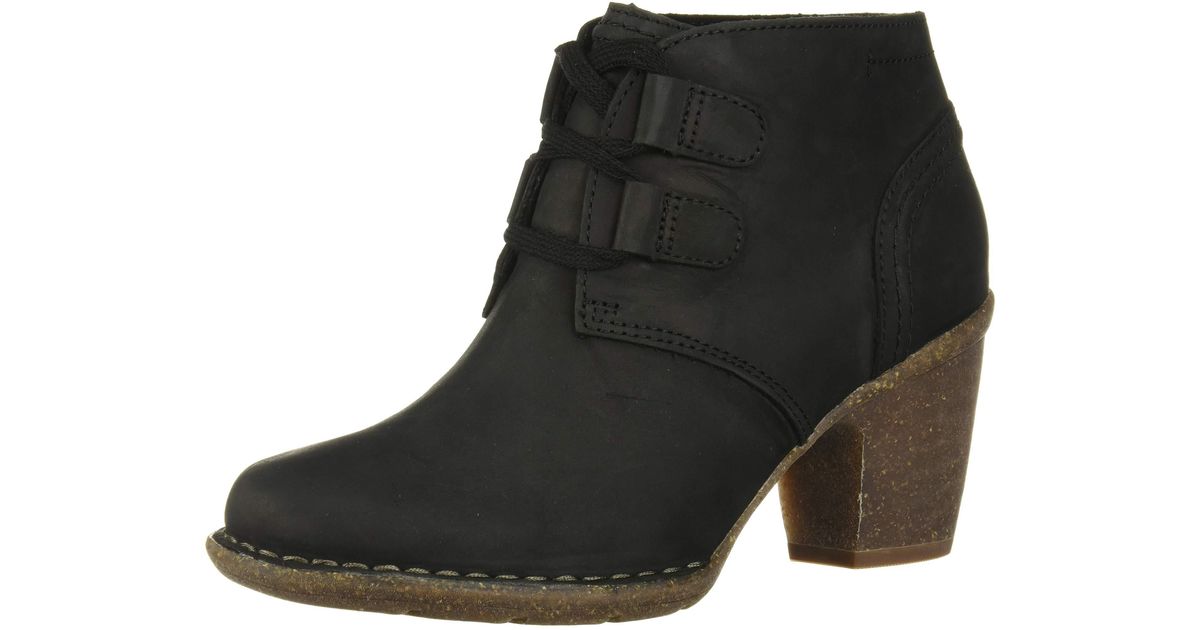 clarks carleta lyon boots