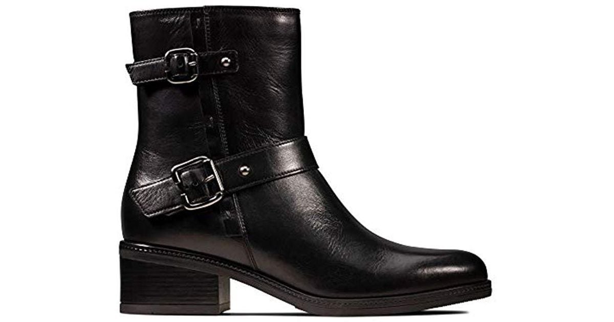 clarks desert trek women