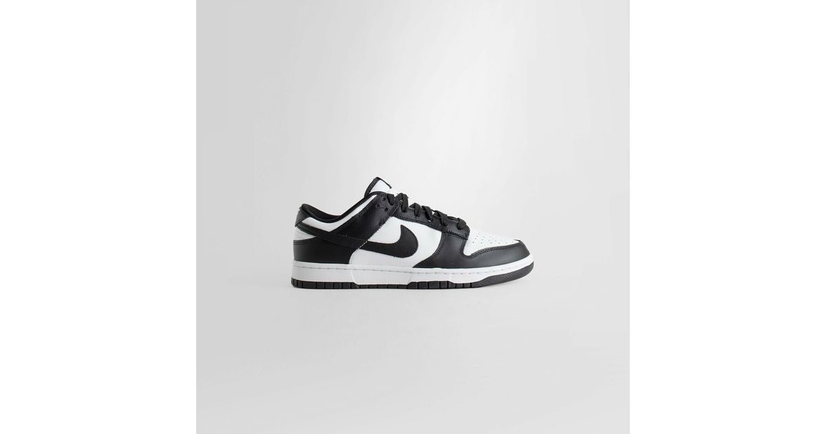 nike black and white sneakers
