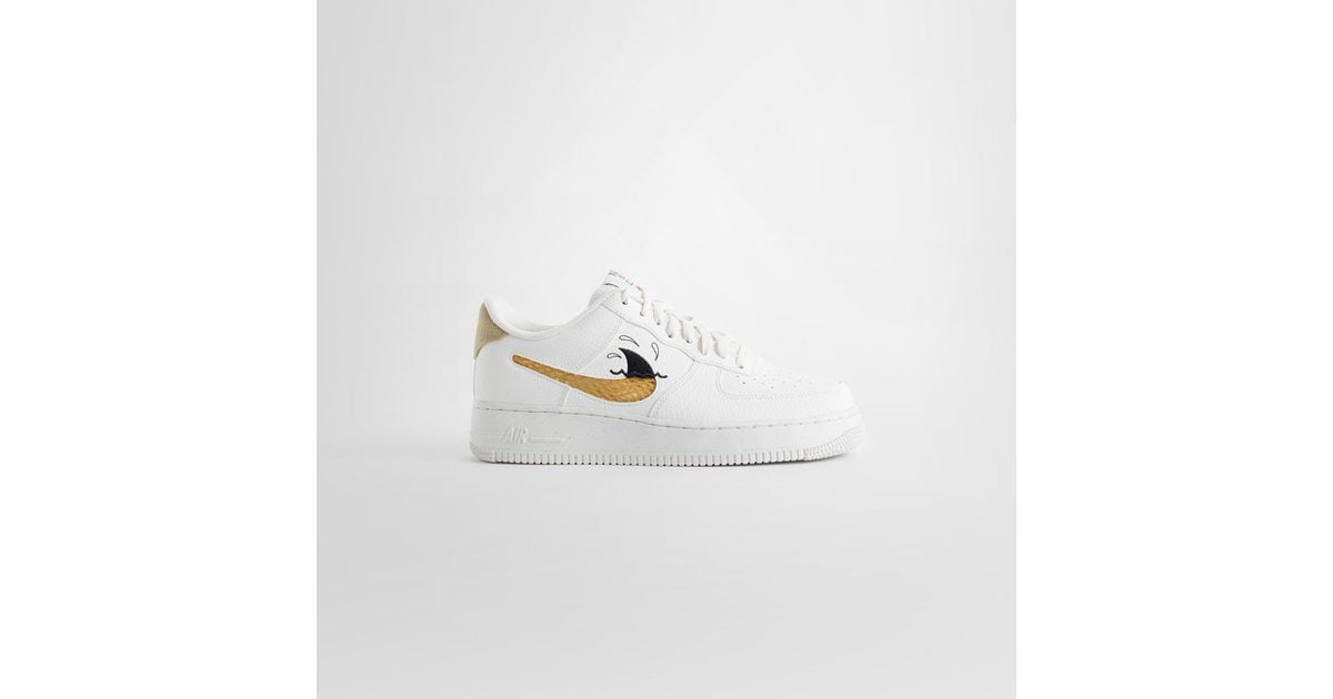 nike knit shoes white