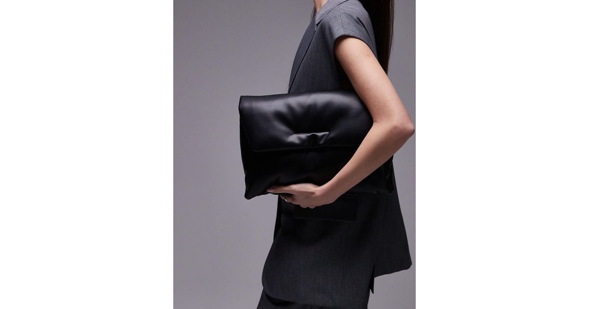 TOPSHOP Gus Oversized Puffy Clutch Bag in Black Lyst