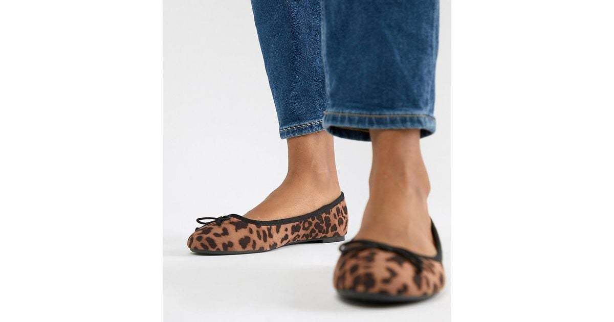 black patent platform pumps