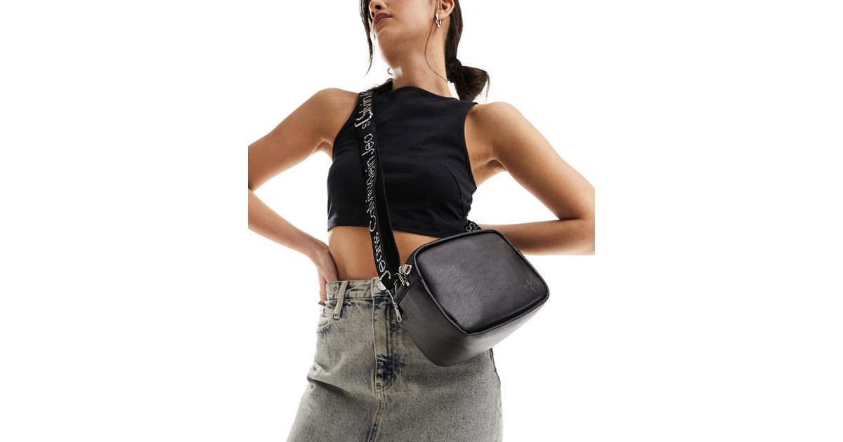 Calvin Klein Ultralight Pu Double Zip Camera Bag in Black | Lyst Calvin Klein Ultralight Pu Double Zip Camera Bag in Black | Lyst