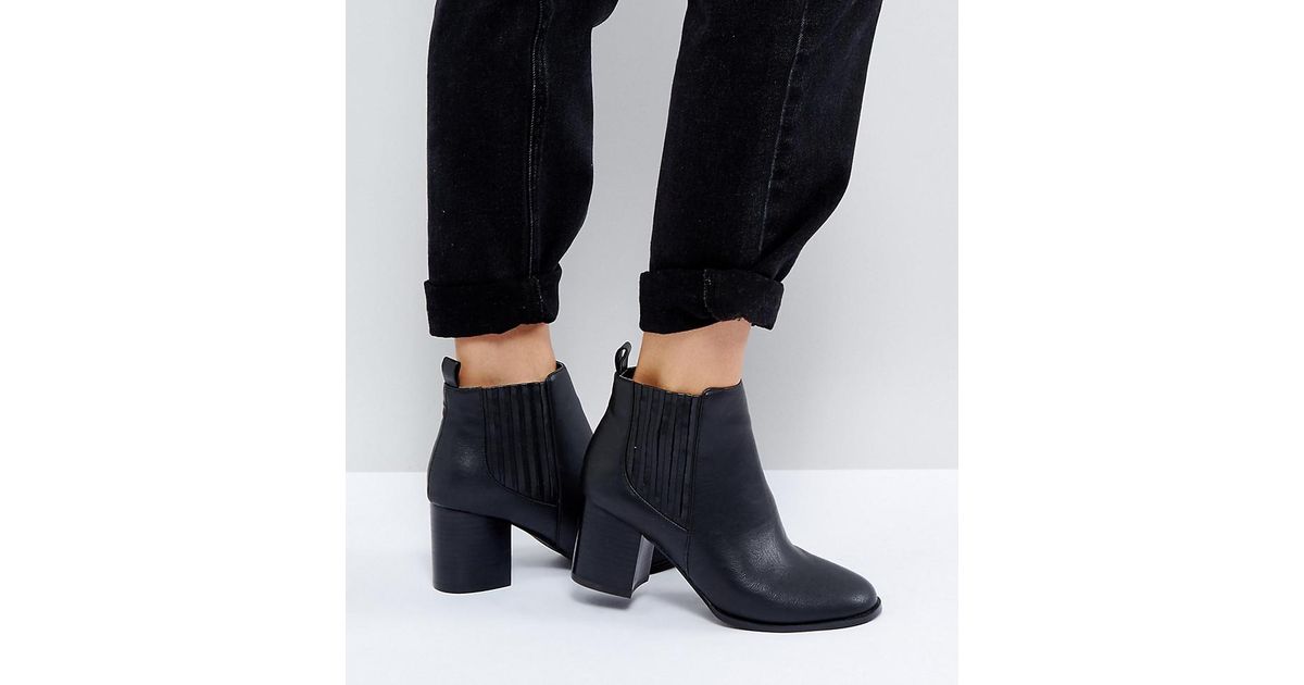 mid heel chelsea boots