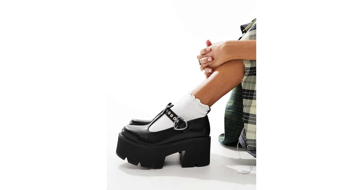 LAMODA Love Story Mary-Jane Chunky Heeled Shoes With Heart Buckes