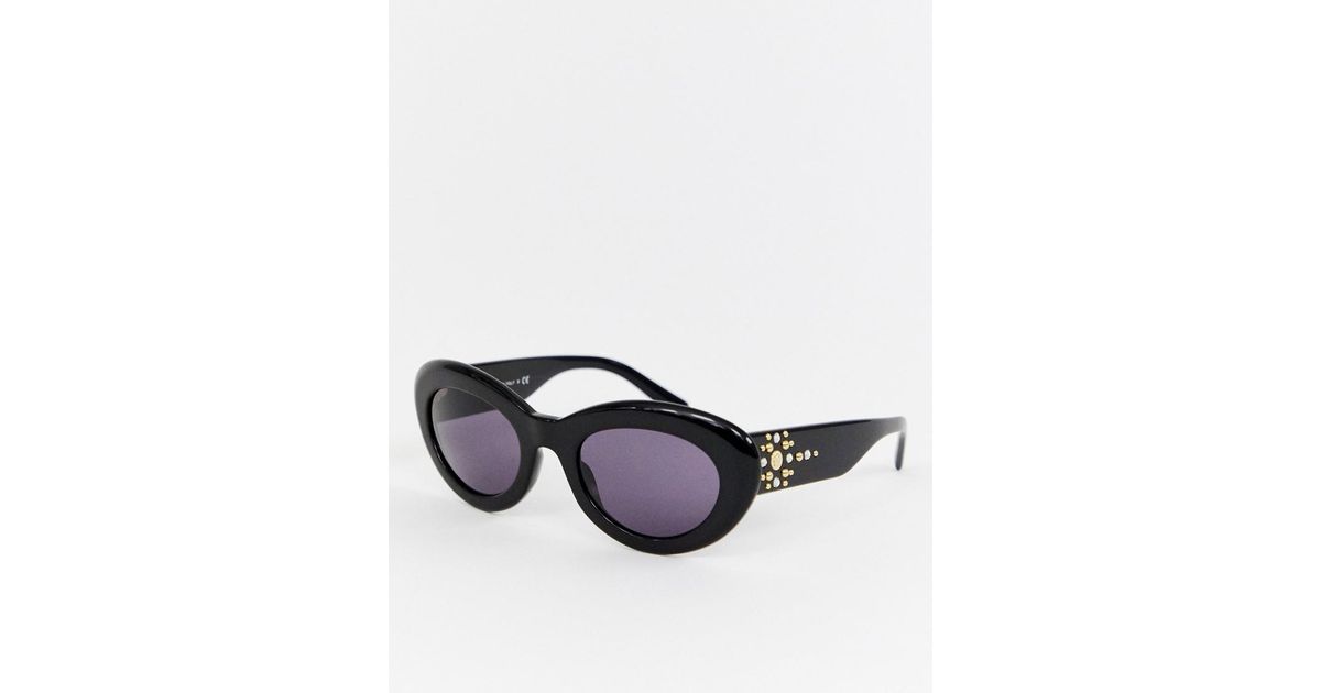 black boxy sunglasses