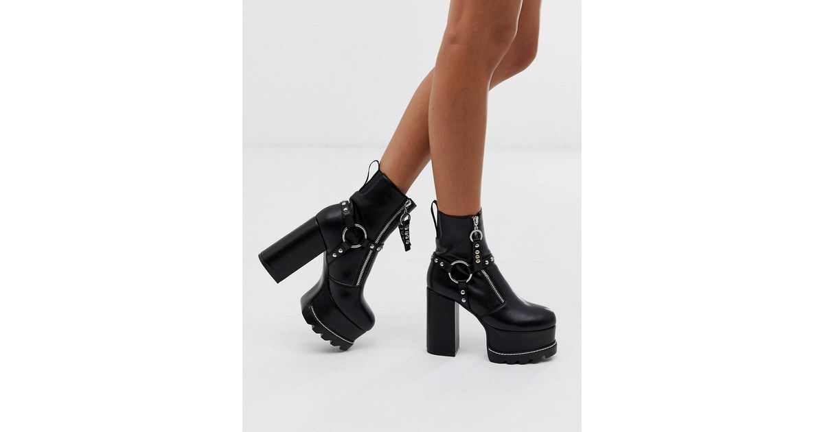 black platform shoe boots