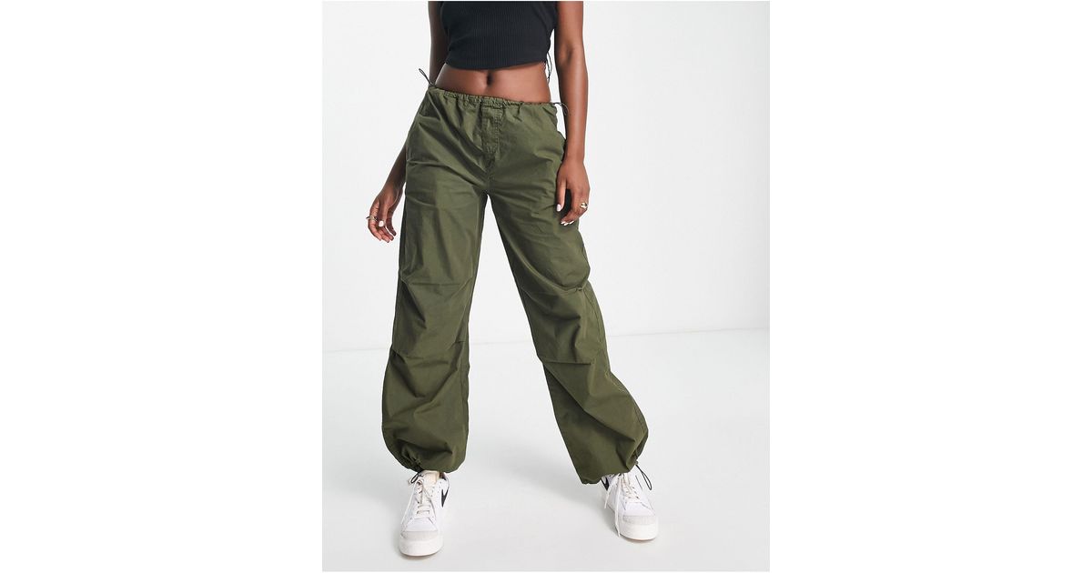 Stradivarius Str Oversized Parachute Pant in Green | Lyst
