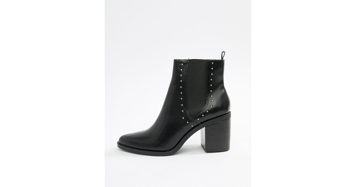 bottines cloutées stradivarius