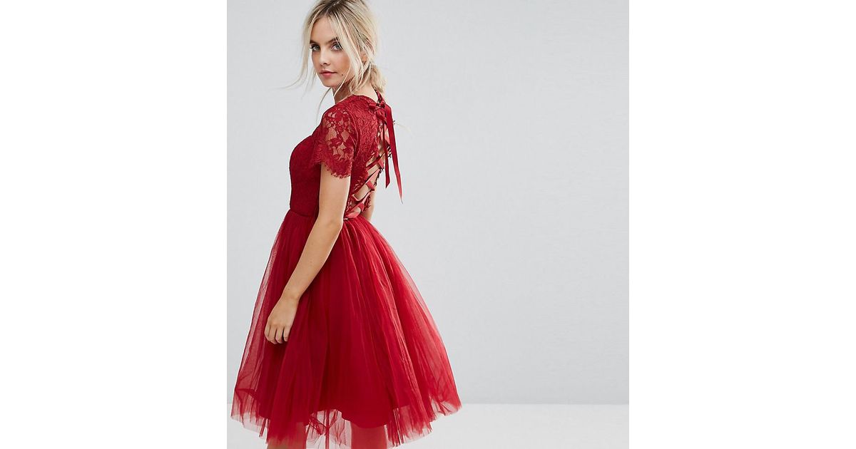 Robe mi-longue en tulle lace dans le dos Chi Chi London en coloris Rouge |  Lyst