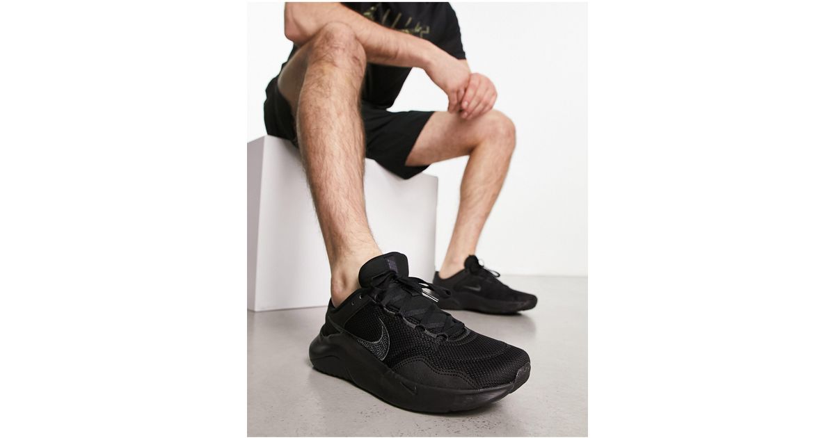 mens nike legend trainer