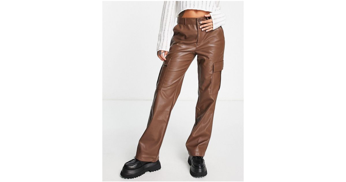 stradivarius str straight leg cargo trouser in stone