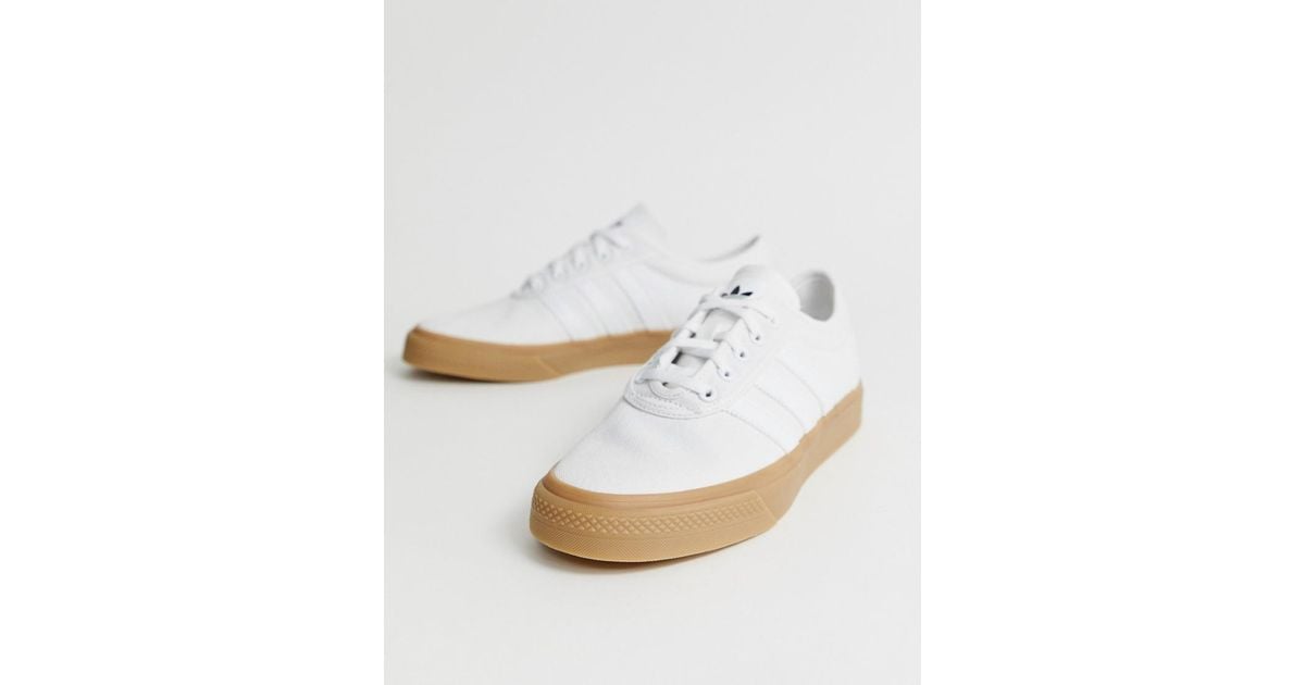 adidas Originals Adi-ease Trainers In White With Gum Sole for Men | Lyst