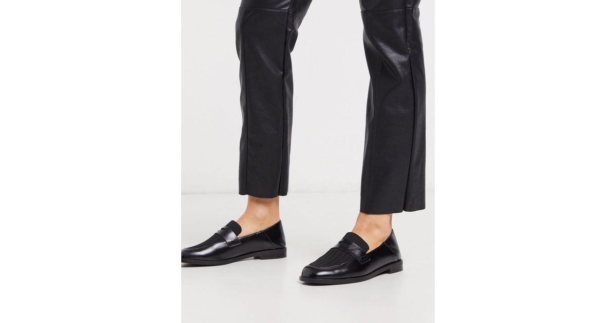 Mocassini con dettaglio di Stradivarius in Nero | Lyst
