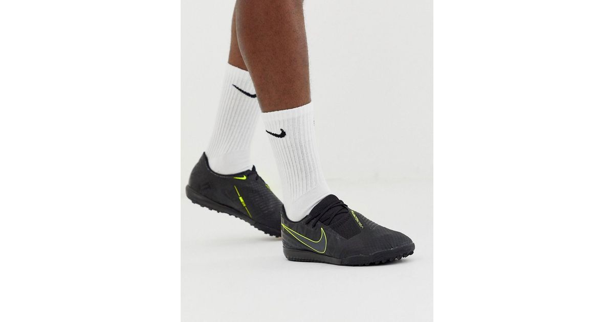 nike venom astro