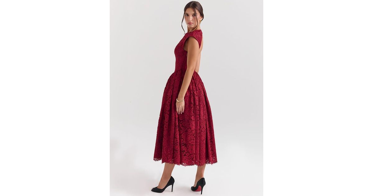 wedding dress a line halter Lace A-Line with 3D Flower Sleeves, Waspie Corset – Think Bridal Silhouette_Fitted the empire waistline and Tummy Control Backless Dress color:Red