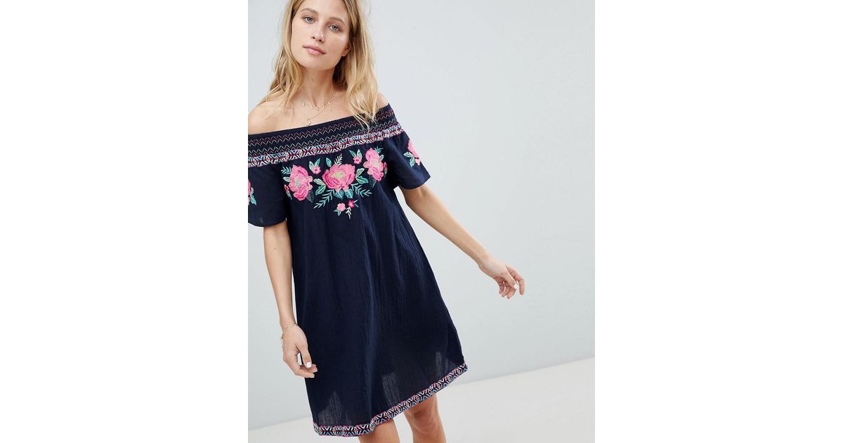 accessorize beach dress