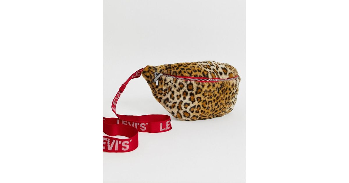 Sac banane léopard oversize avec sangle à logo Levi's en coloris Rouge |  Lyst