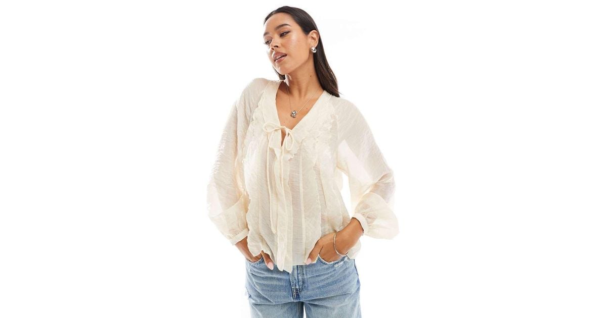 Blusa Bianca Bohémien Allacciata Sul Davanti di Mango in Bianco