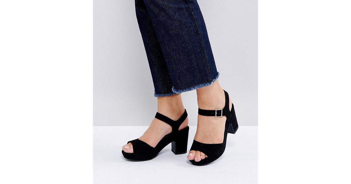 low chunky heel sandals