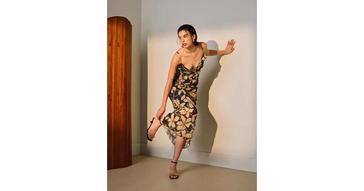 aidan mattox sequined mesh sheath dress Aidan Mattox MD1E202820 - Short Beaded Mesh Sheath Dress