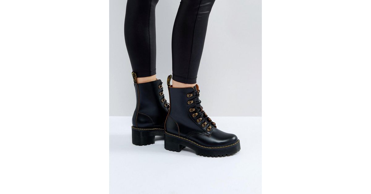 leona boot in black