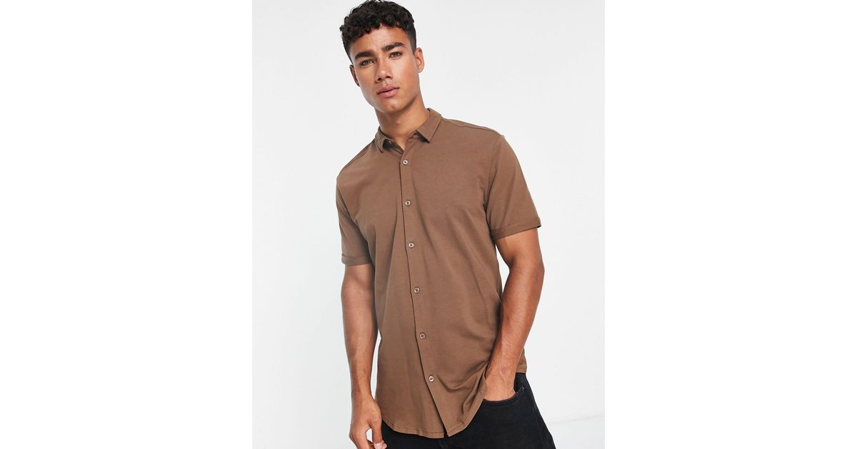 Camisa marrón chocolate ajustada New Look de hombre de color