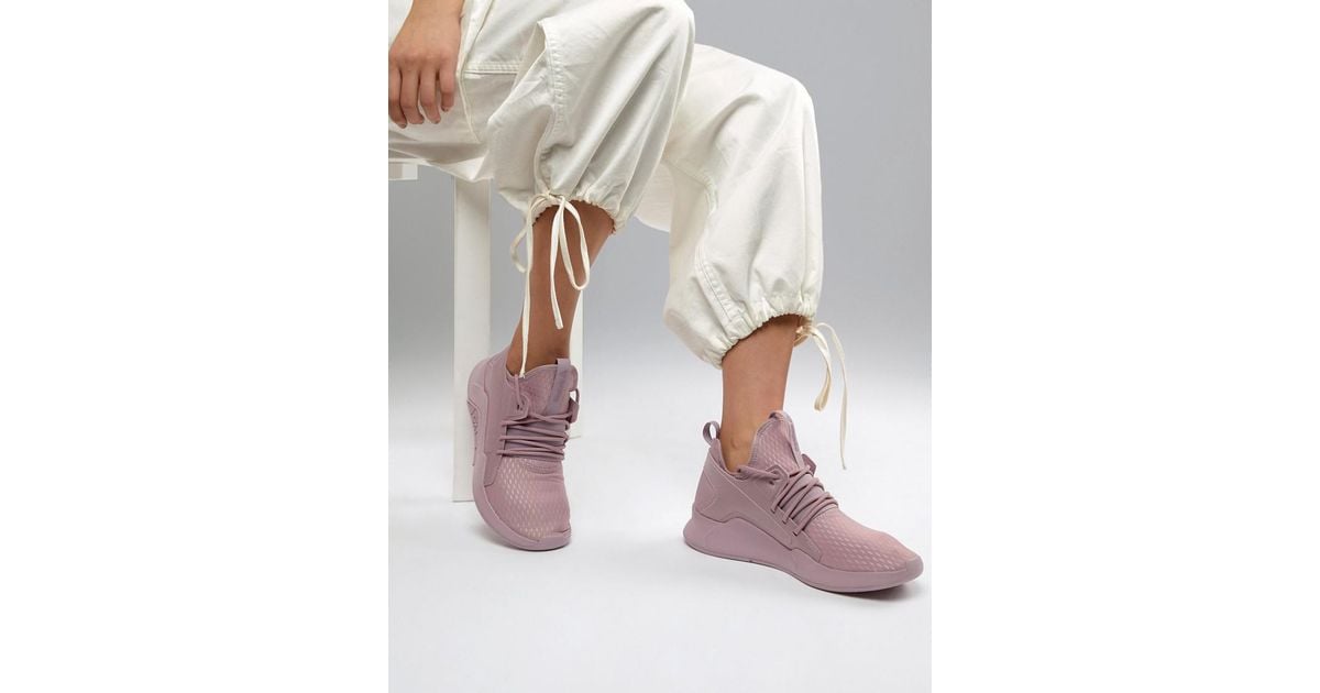 reebok training guresu sneakers in lilac