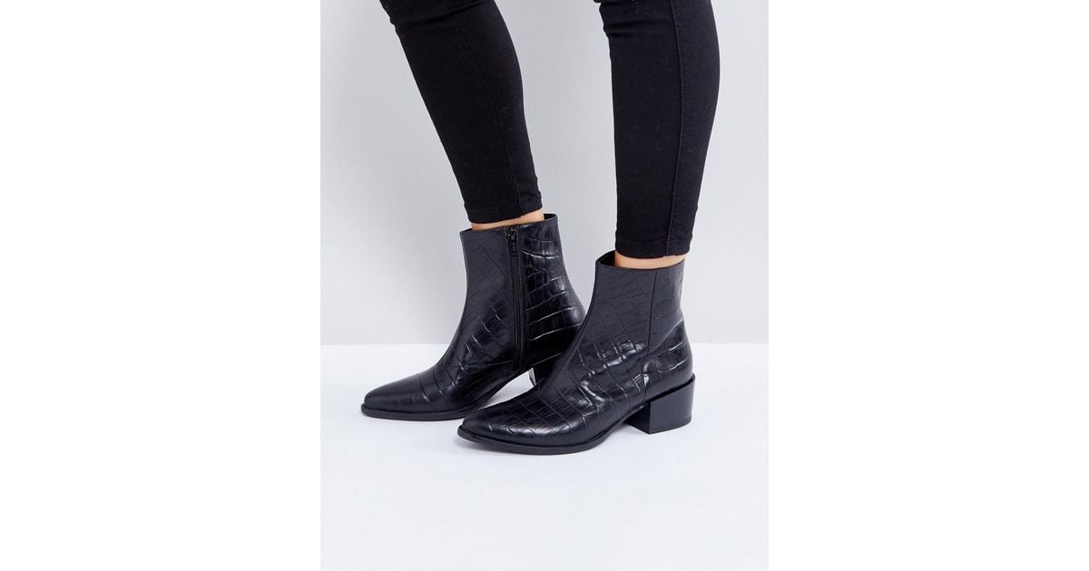vagabond marja heeled ankle boots with stitching in black leather
