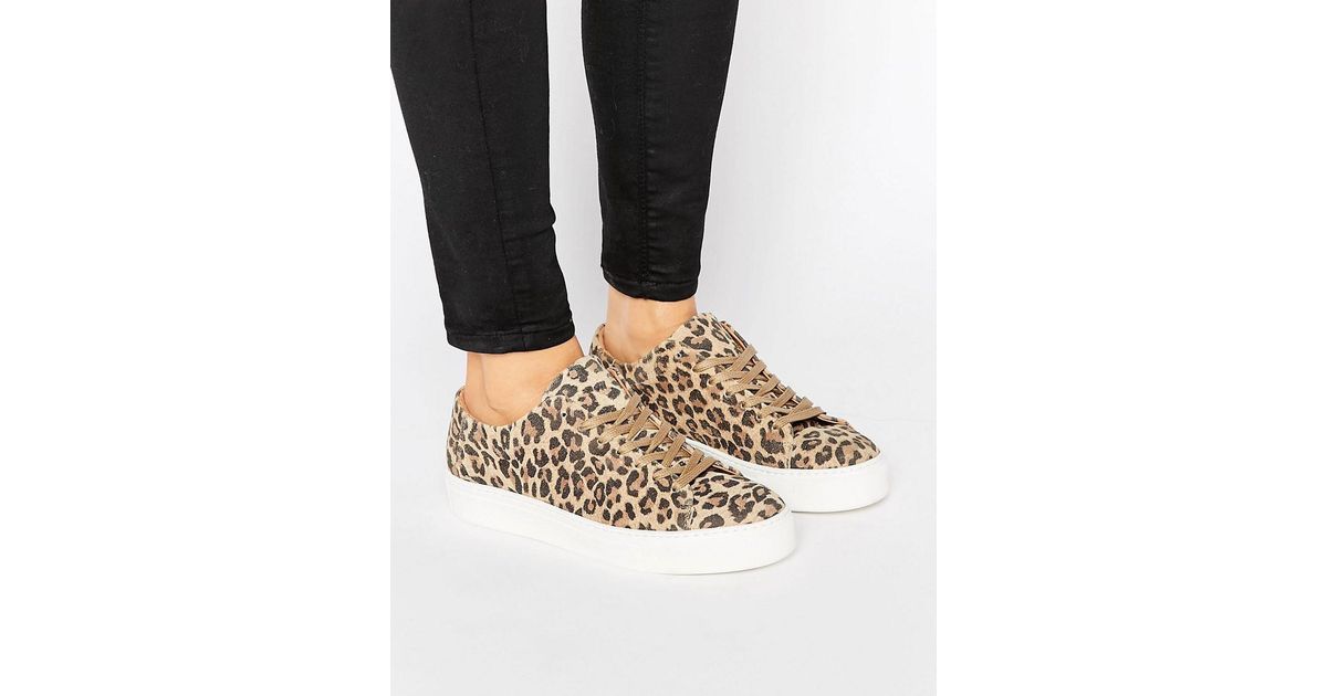 leopard sneaker