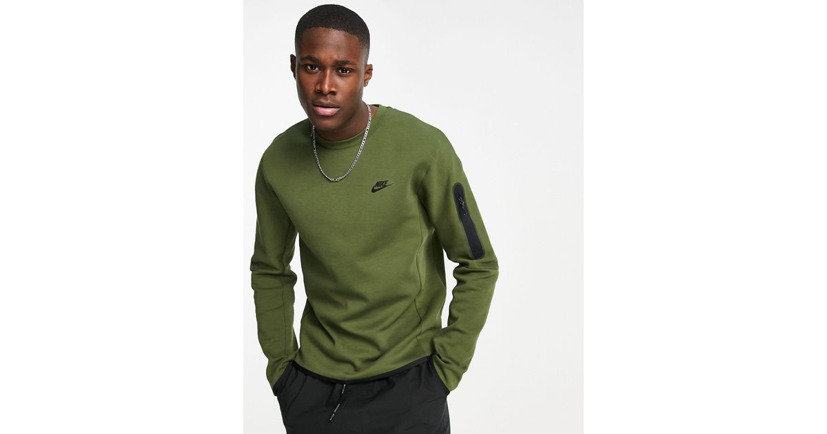 tech fleece crew neck