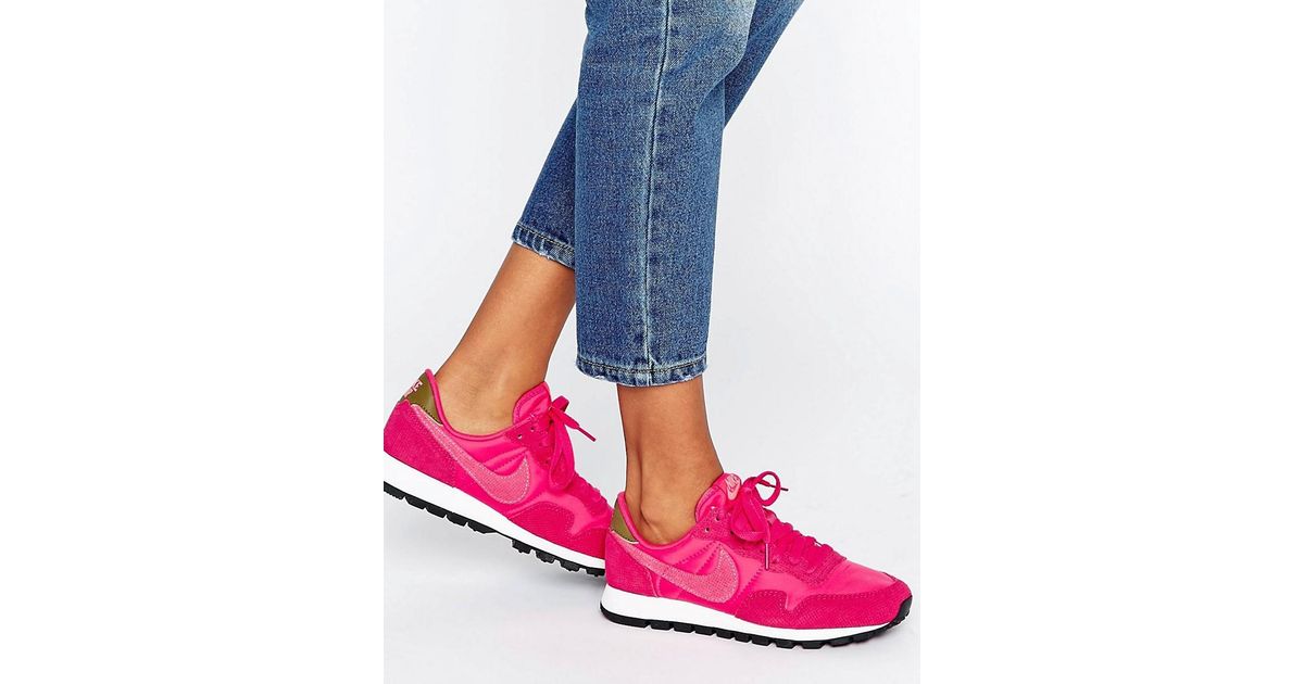 Nike Internationalist Trainers In Bright Pink And Khaki | Lyst UK