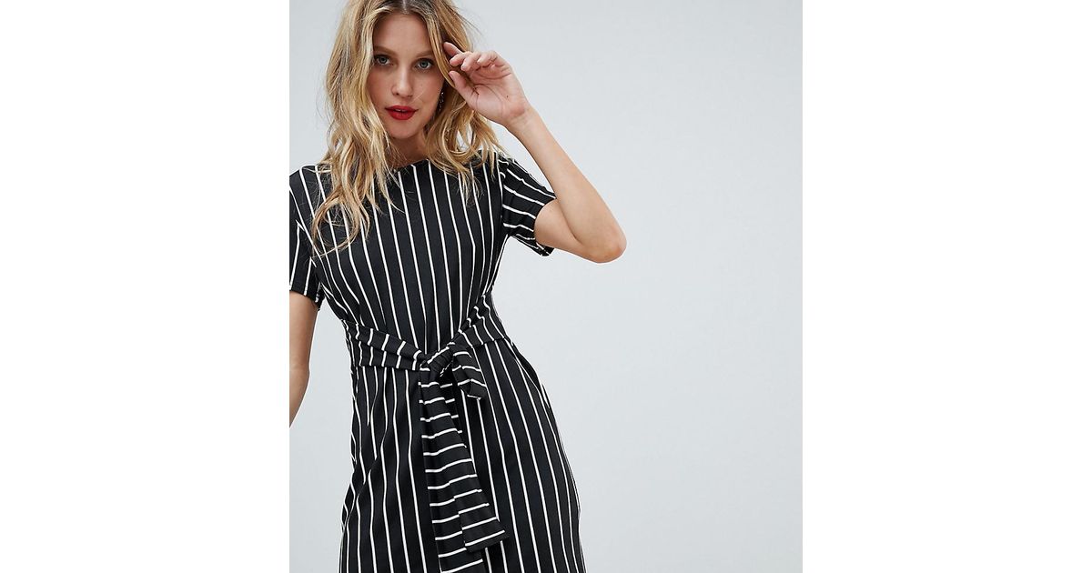 black t shirt dress pretty little thing