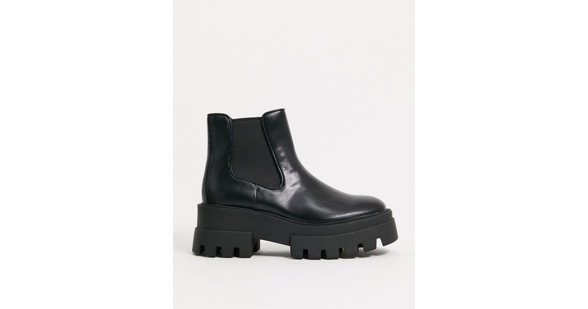 pull&bear platform chelsea boot with cleated sole in black