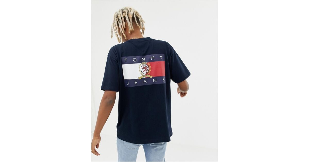 Tommy Hilfiger Denim – 6.0 Limited Capsule – Marineblaues T-Shirt mit  Rundhalsausschnitt und Wappenlogo-Print auf der Rückseite in Blau für  Herren | Lyst AT