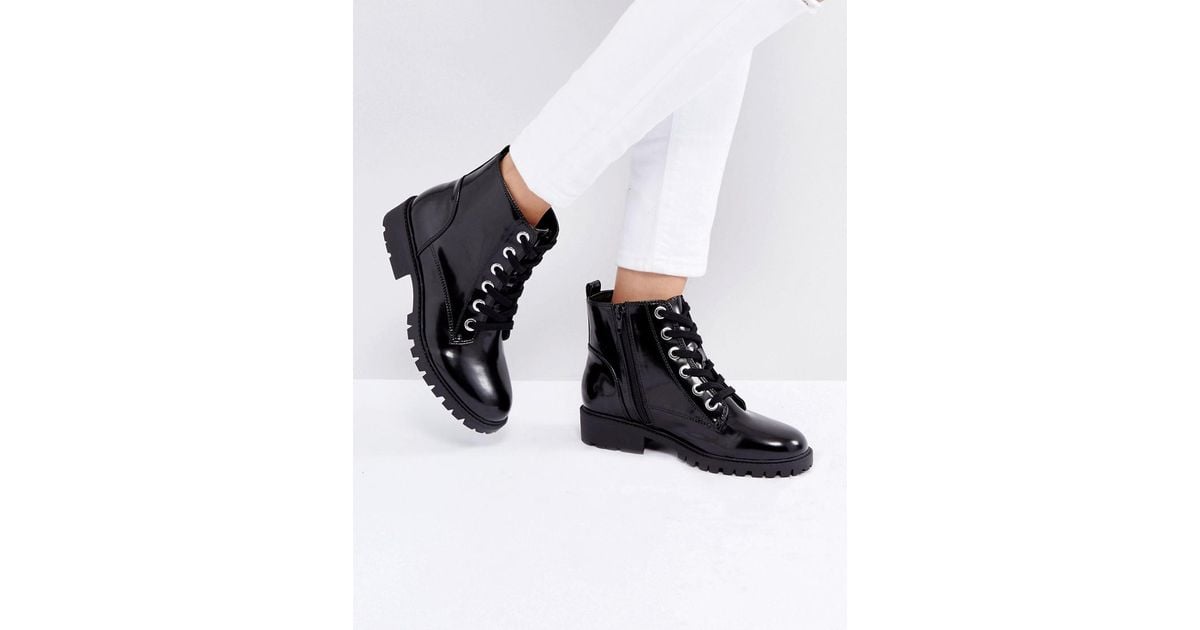 eyelet ankle boots